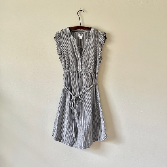 Old Navy Dresses & Skirts - Dark Navy Pinstripe 100% Cotton Maternity Dress Costal Casual Ruffle Sleeve